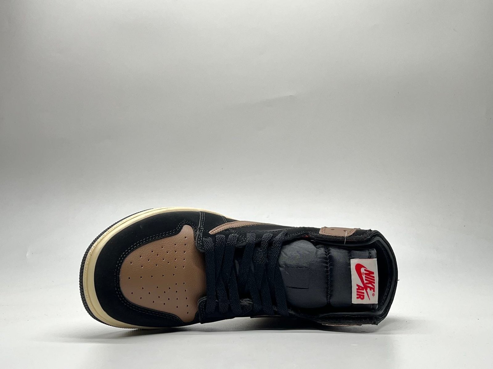 AJ1 Super A black mocha undercut 36475 with half size - Image 1
