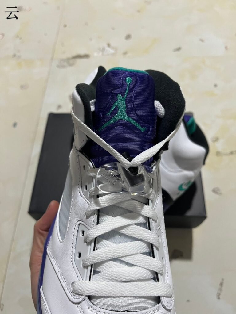 31 Air Jordan 5 OG Grape HQ7978-100 40-475