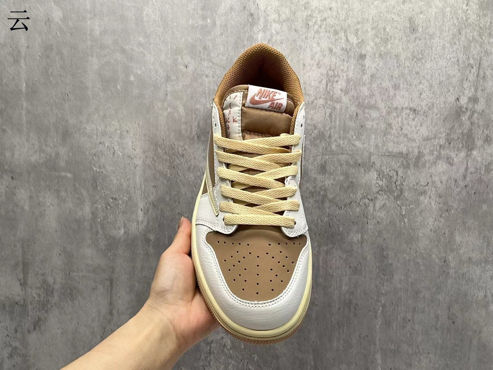 AJ1 low top light brown pink undercut 3647 with half size - Image 1