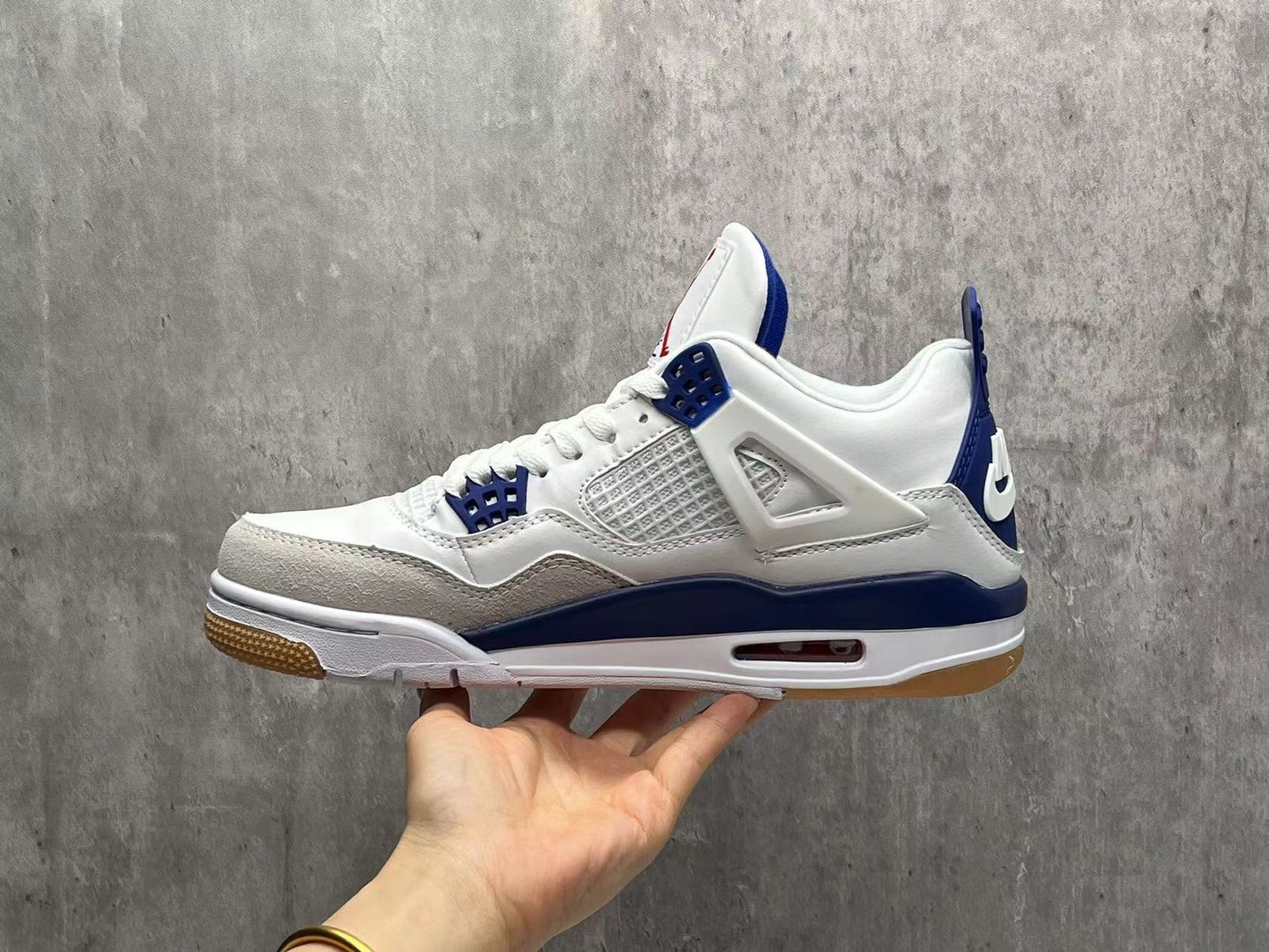 Ordinary repaired and shipped AJ4 SB joint sapphire 36475 with half size - Image 1