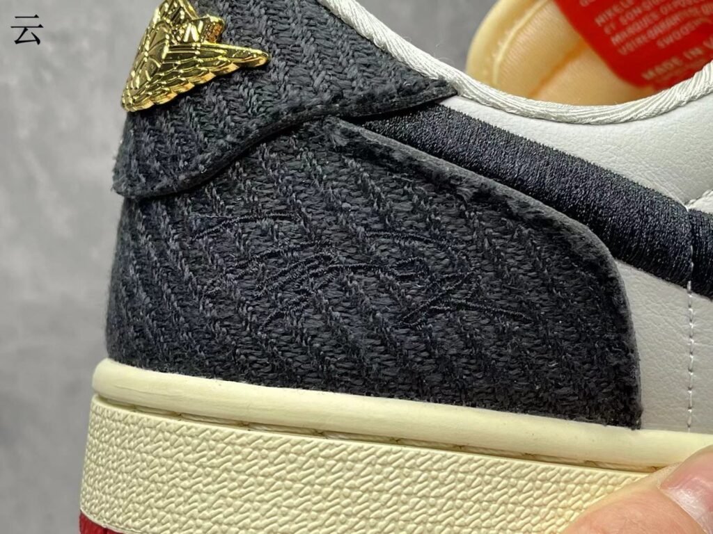 AJ1 second layer Jordan Son 36475 with half size
