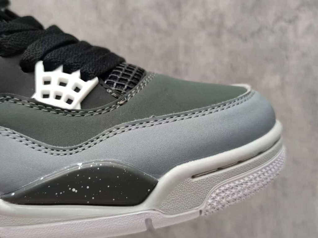 Ordinary AJ4 replica fear 36475 with half size