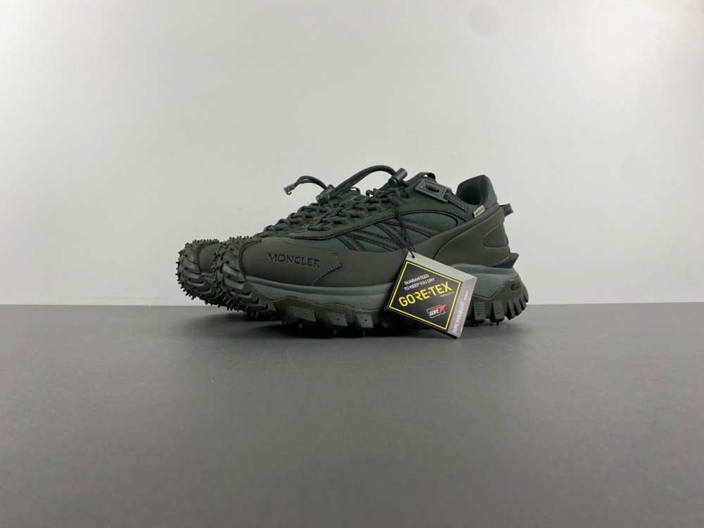 H version Moncler Moncler military green low top original version H42 number 36-46 shipped 46