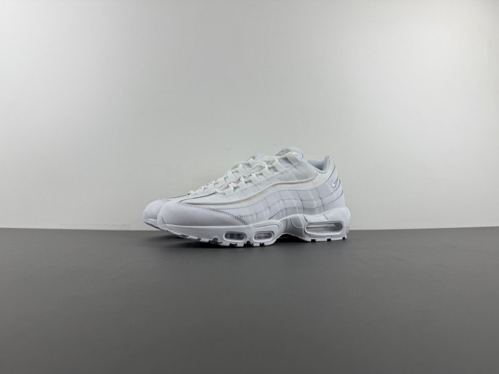 5th version of Nike Nike Air Max 95 Essential all white item number CT1268-100 original version 533 number 7-13 shipped 35