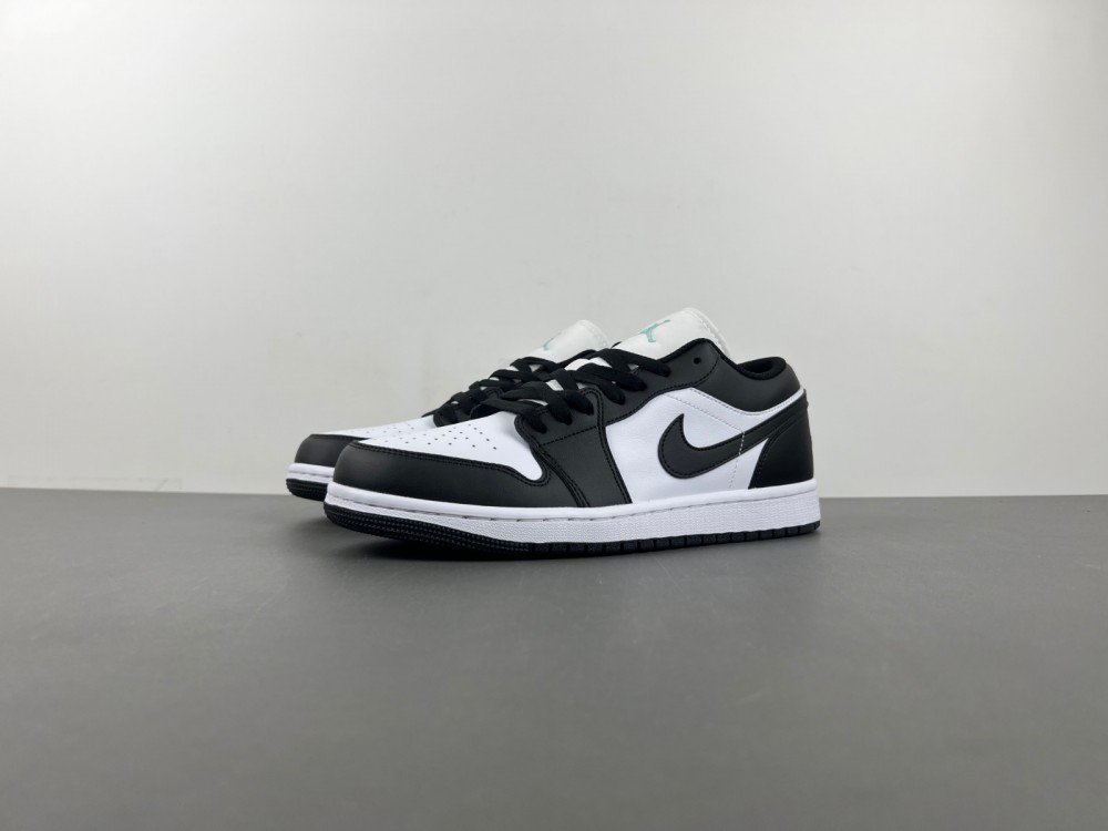 Authentic R Jordan 1 generation Air Jordan 1 Low panda color low top item number 5553558-131 Authentic R18 number 3x3D6-46 shipped 20
