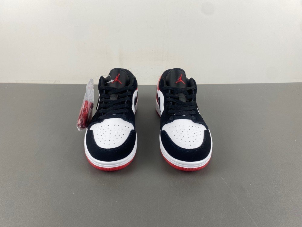 Authentic R Jordan 1 generation Air Jordan 1 Low white black red low top item number LB8971-106 authentic R18 number 36-46 shipped 19