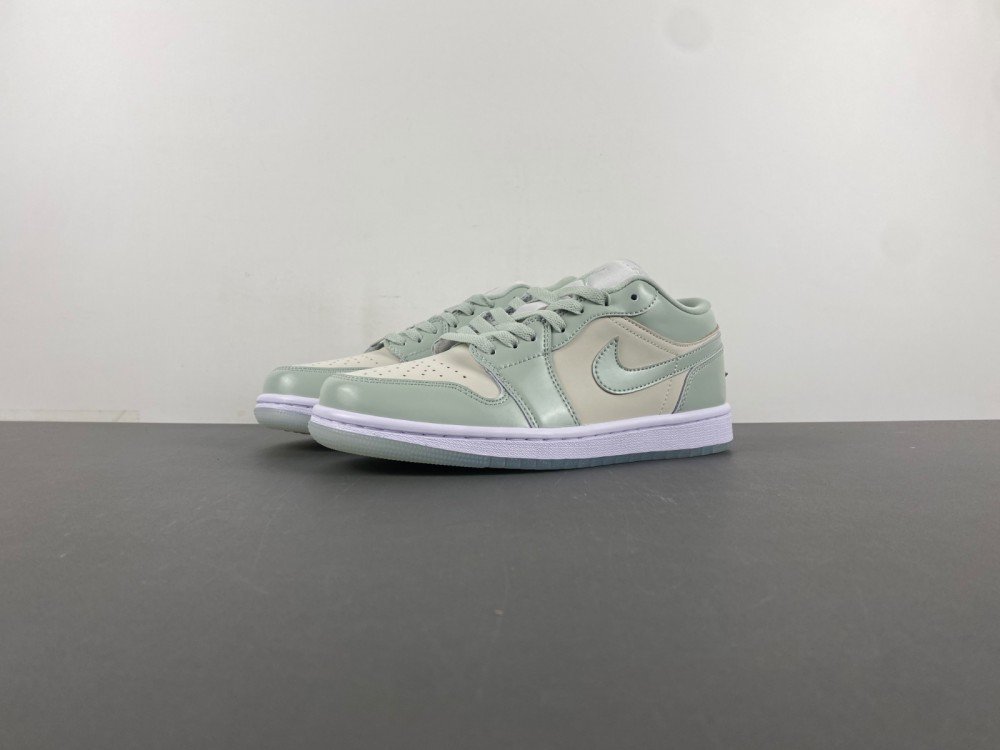 Authentic R Jordan 1 generation Air Jordan 1 Low grass green low top item number HF4078-100 authentic R18 number 36-46 shipped 19