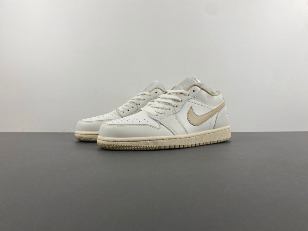 Authentic R Jordan 1 generation Air Jordan 1 Low white milk brown low top item number DC0774-112 authentic R18 number 36-46 shipped 19