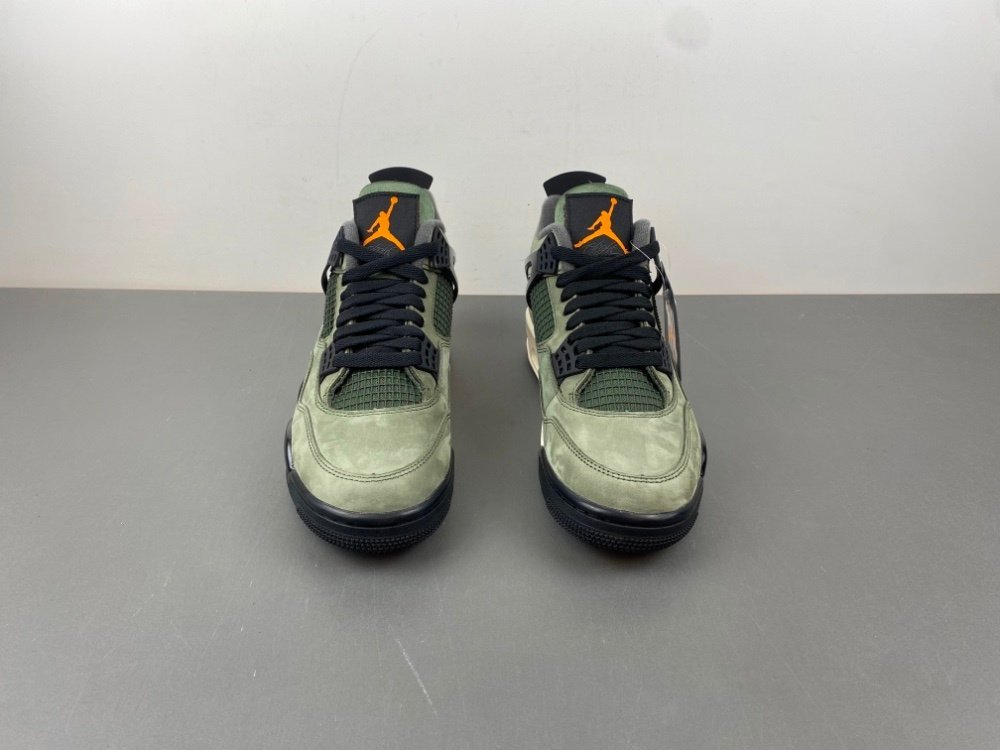 S2 version of Jordan 4 UNDEFEATED x Air Jordan 4 OG phenomenon-level collaboration, military green, orange and black, item number IB1519-200Nike Air heel, number 41, shipped at the end of July 14th 42