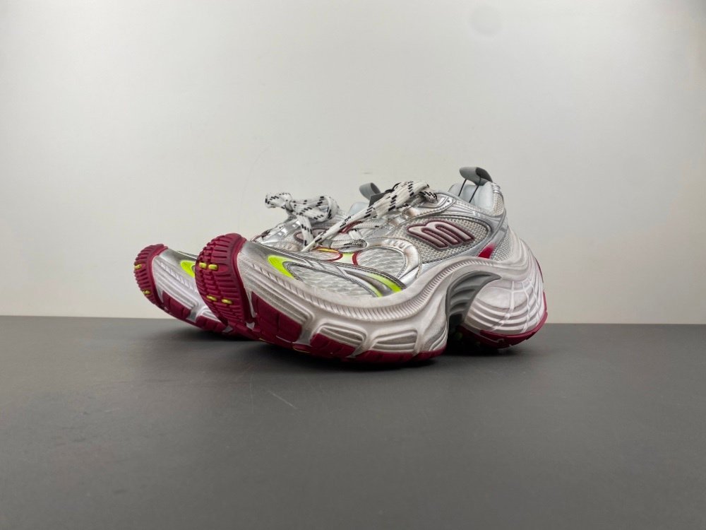 X4 version of Balenciaga 12th generation Balenciaga 911 silver green red item number 792779 W2MV2 9155 original version X438 number 35-46 shipped 40