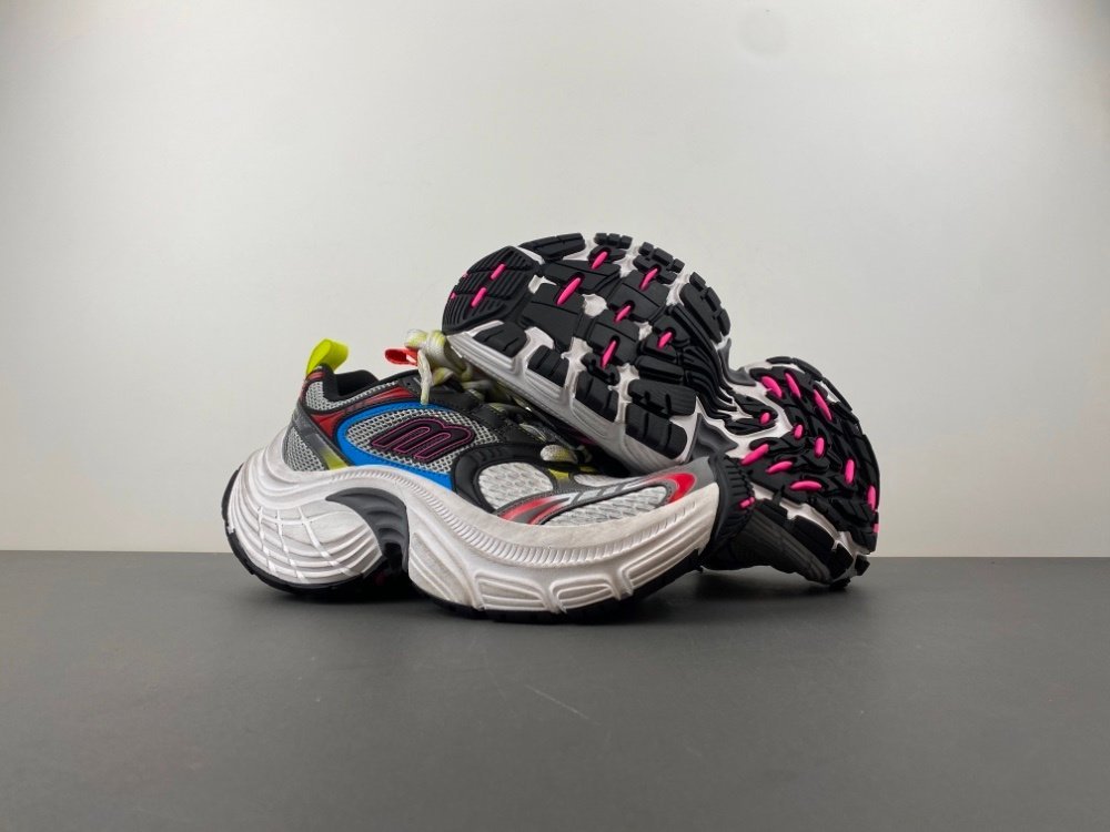X4 version of Balenciaga 12th generation Balenciaga 911 white gray black red green item number 815859 W2MV7 1980 original version X438 number 35-46 shipped 40