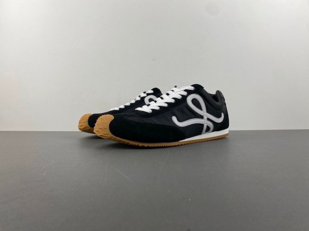 X2 version Loewe nylon Ballet Runner 20 suede black and white rubber yellow item number LLBR282X01 original version X230 number 35-44 shipped 31
