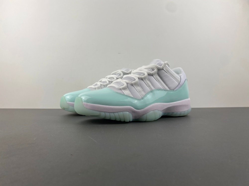 8 Poison Version Air Jordan 11 Low Igloo White Light Green Item No. AH7860-103 Release Date June 7, 2025 Original Poison Version 837 Number 36-475 Shipment 43