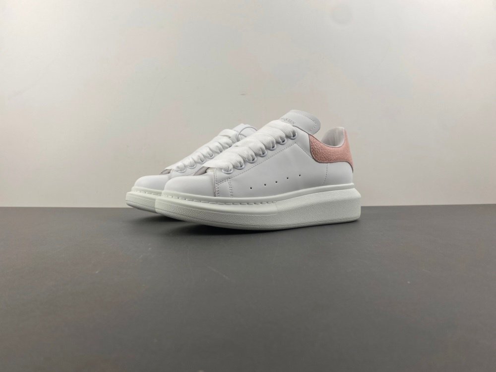 X2 version of Alexander McQueen Alexander McQueen white lotus pink item number 553770 WHGP0 9000 original version X241 number 35-40 shipped 42