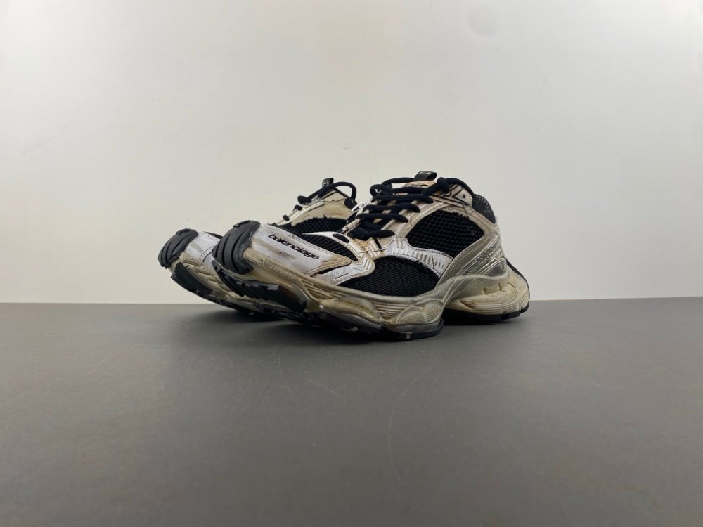 H version Balenciaga 14th generation Balenciaga black silver copper distressed color item number 803681-W3ST4-0510 original version H39 number 35-46 shipped 43