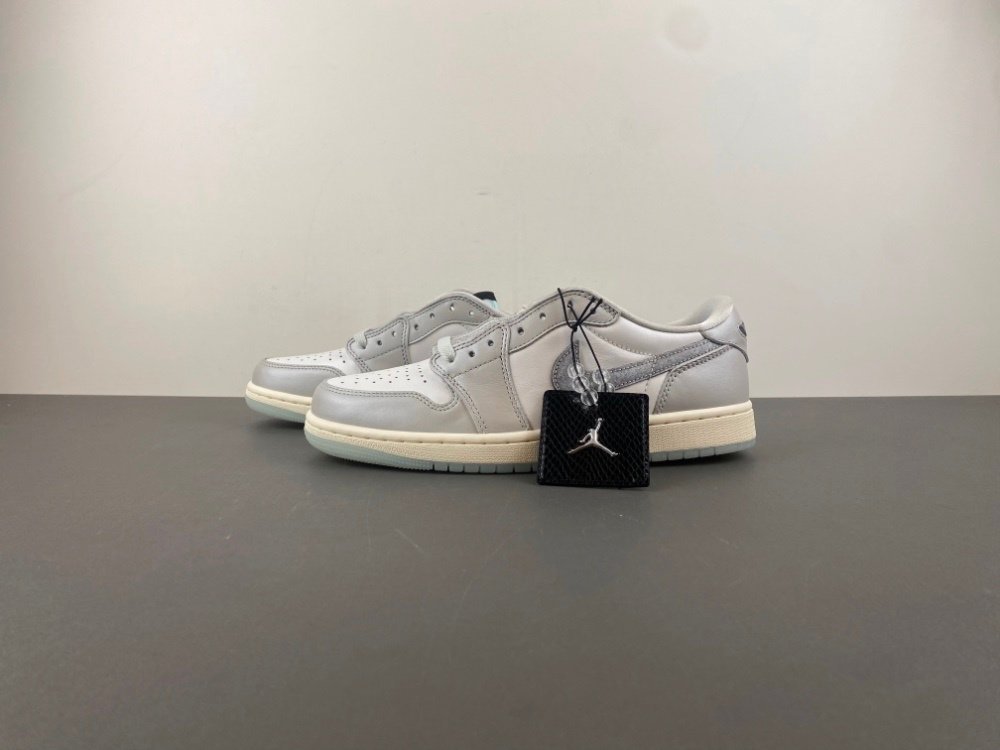AAir Jordan 1 Retro Low quotCNYquot    HF3144-100 TA2740-47530