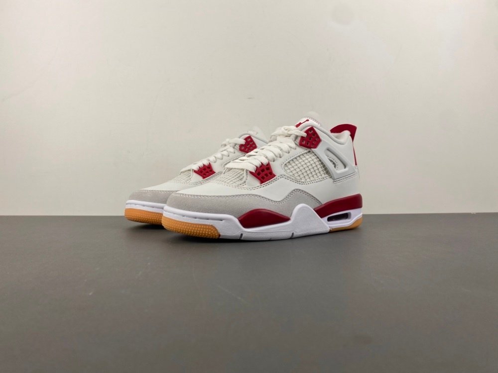 12 4Nike SB x Air Jordan 4 Retro SP x27Varsity Redx27 SB 2025  DR5415-1063736-40
