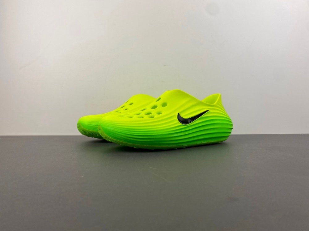 God version 1 Nike Nike ReactX Rejuven8 waterproof foam sandals black fluorescent green item number HV5060-300 original God version 110 number 36-495 shipped 11