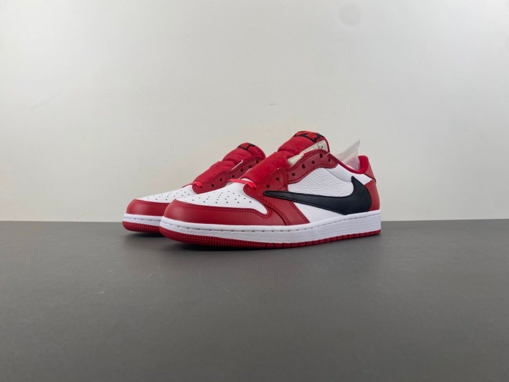 32 version of Jordan 1 Travis Scott x Air Jordan 1 Low Chicago undercut low top item number DM7866-101 original version high-end goods 32 47 number 4-14 shipped 50