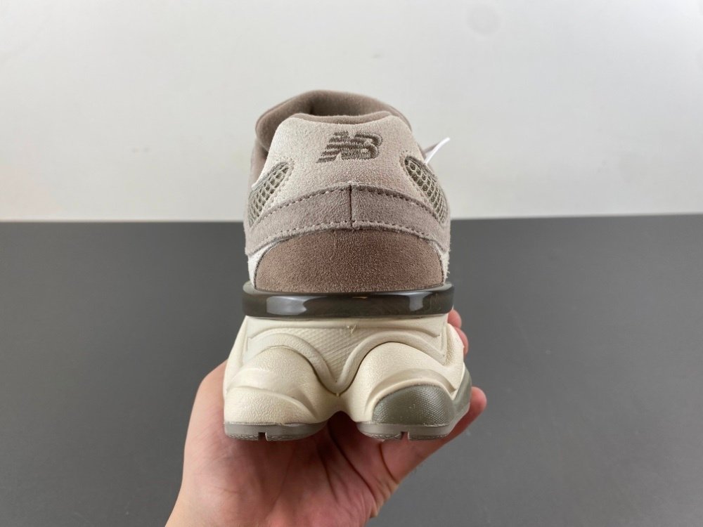 J version New Balance 9060 x27 milk coffee beige item number U9060ERC original version J 19 number 36-465 shipped 21