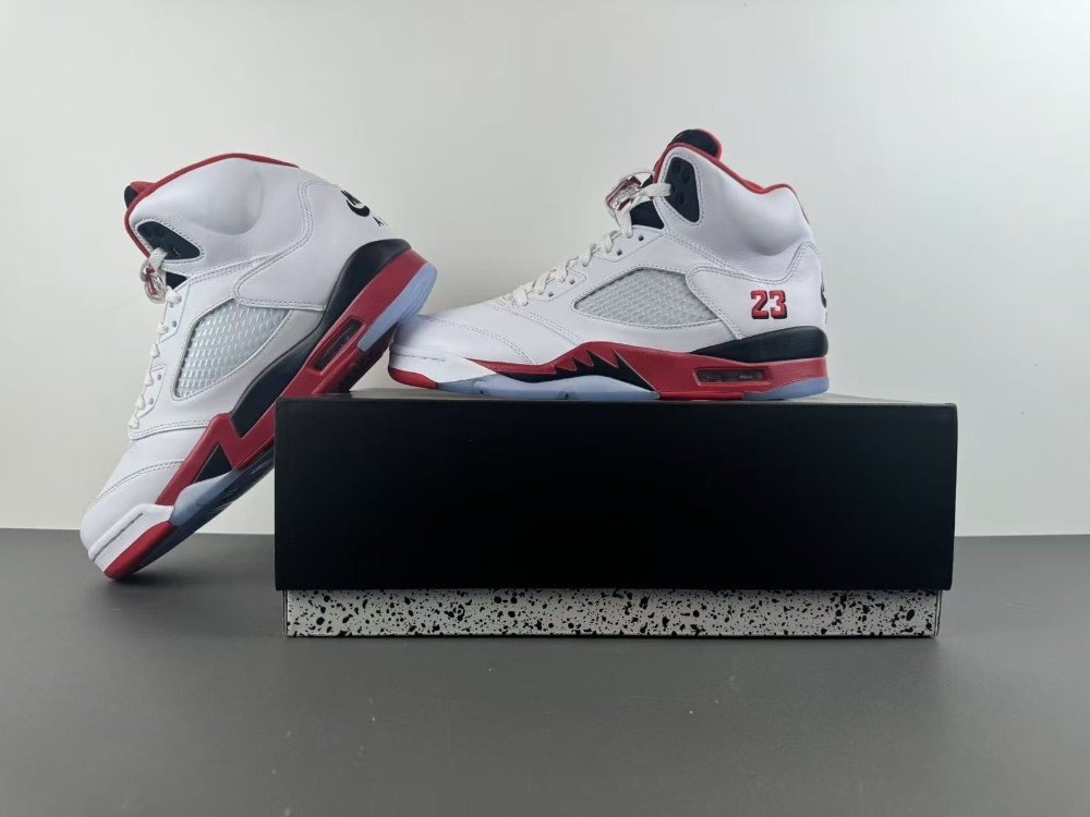 Hupu version 31 Jordan 5th generation Air Jordan 5 Fire Red Black Tongue is back, white, red and black 23 colors, item number HQ7978-101 43 number 75-13 shipped 46