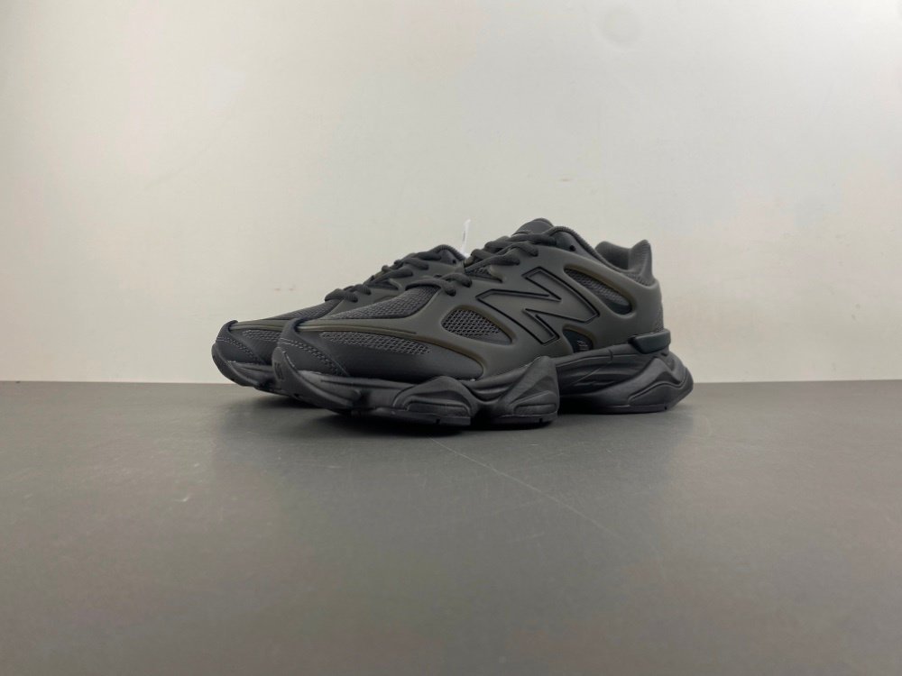 J version New Balance 9060 carbon gray item number U9060IAA original version J 19 number 36-465 shipped 21