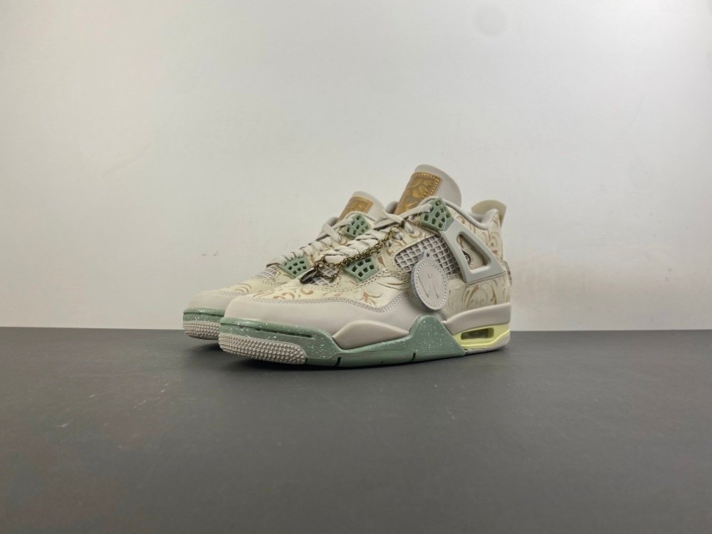 21st version of Air Jordan 4 SE Somos Eternos soft light pearl gold and jade engraving color Item number IM8116-047 Original genuine label 2135 number 7-13 shipped 37
