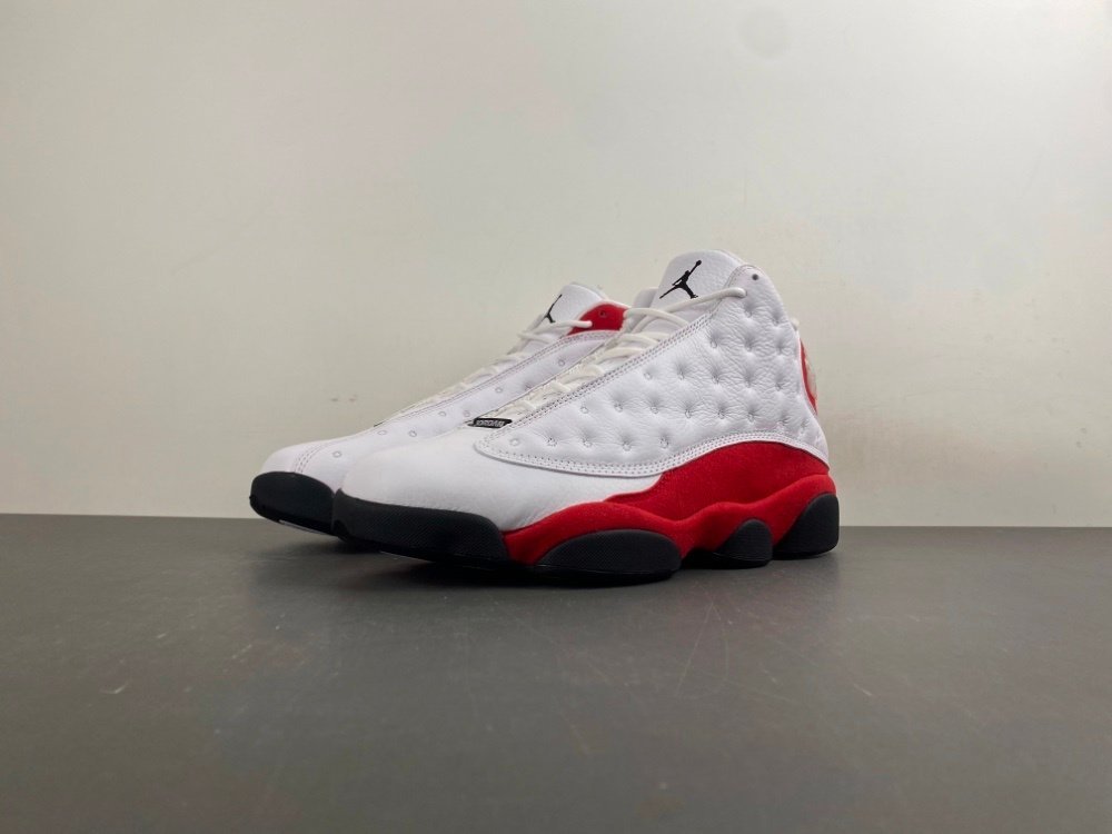 Y version Air Jordan 13 OG True Red item number 414571-102 original real cat eye real carbon Y49 number 7-13 shipped 52