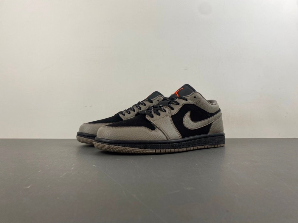 R version of Jordan 1 Air Jordan 1 Low black gray low top item number IB7109-005 R genuine standard 17 number 36-46 shipped 18