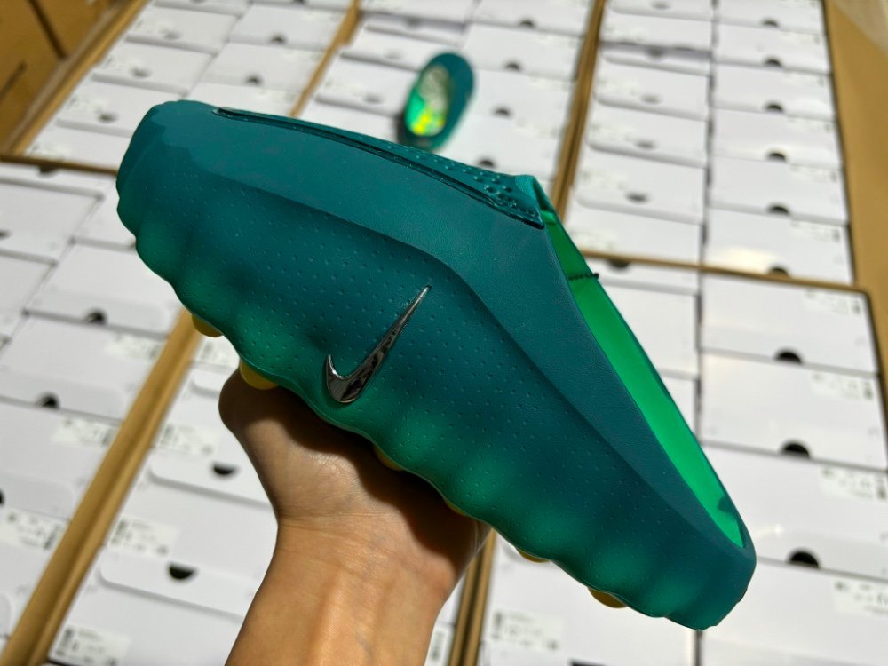 K version Nike Mind 001 x27Team Redx27 massage slippers team green original version K16 number 36-485x3D and genuine one size smaller shipped P180