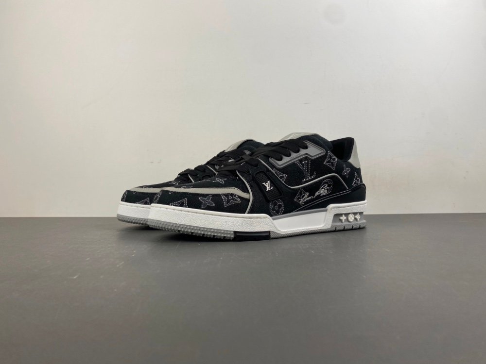 Top version X2Louis Vuitton LV trainer black and gray denim color LV co-branded original version X244 number 38-46 shipped 45
