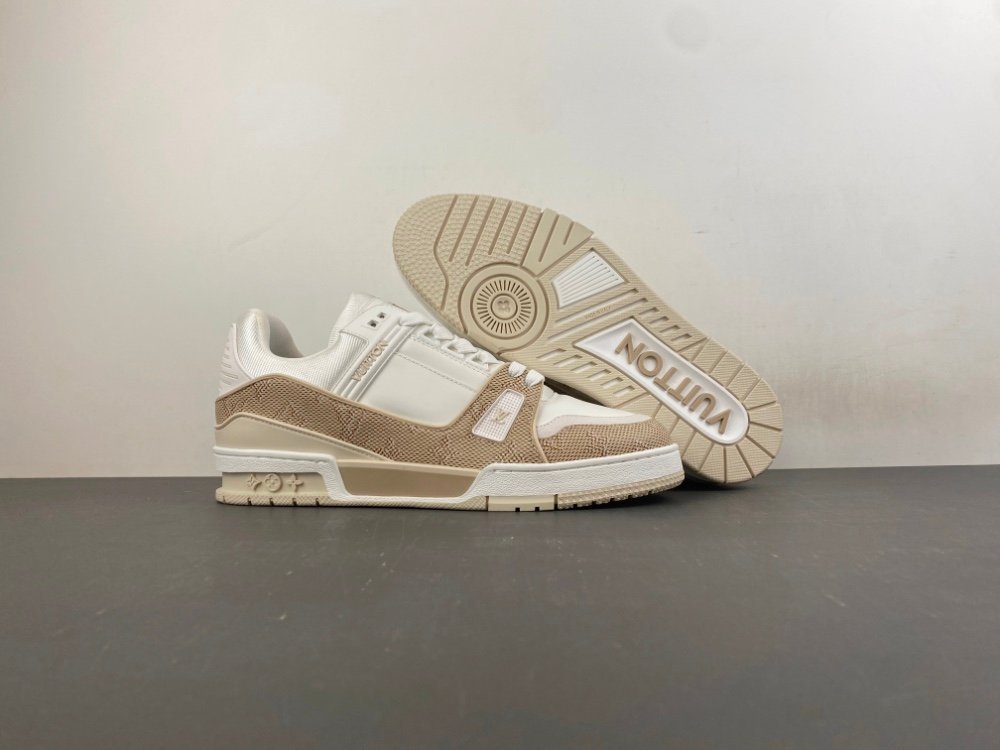 Top version X2Louis Vuitton LV trainer white milk brown LV co-branded original version X244 number 38-46 shipped 45