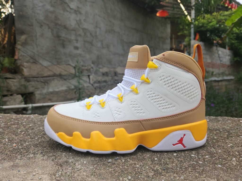 Currency AIR JORDAN9 Joe 9 white earthy yellow 40--47