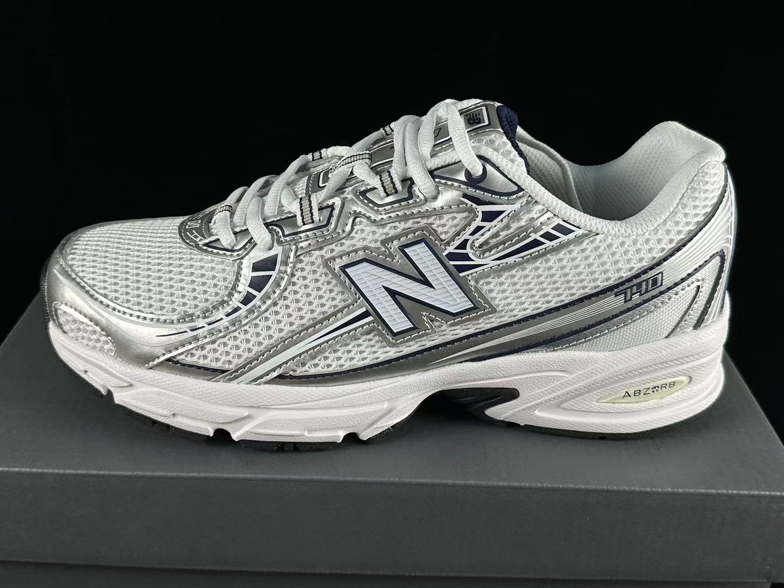 a2740 white - Image 1