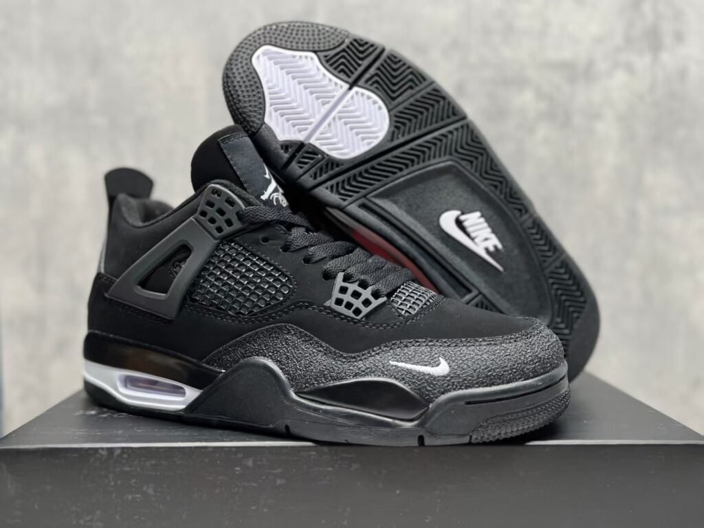 AJ4 small black car 36475 with half size