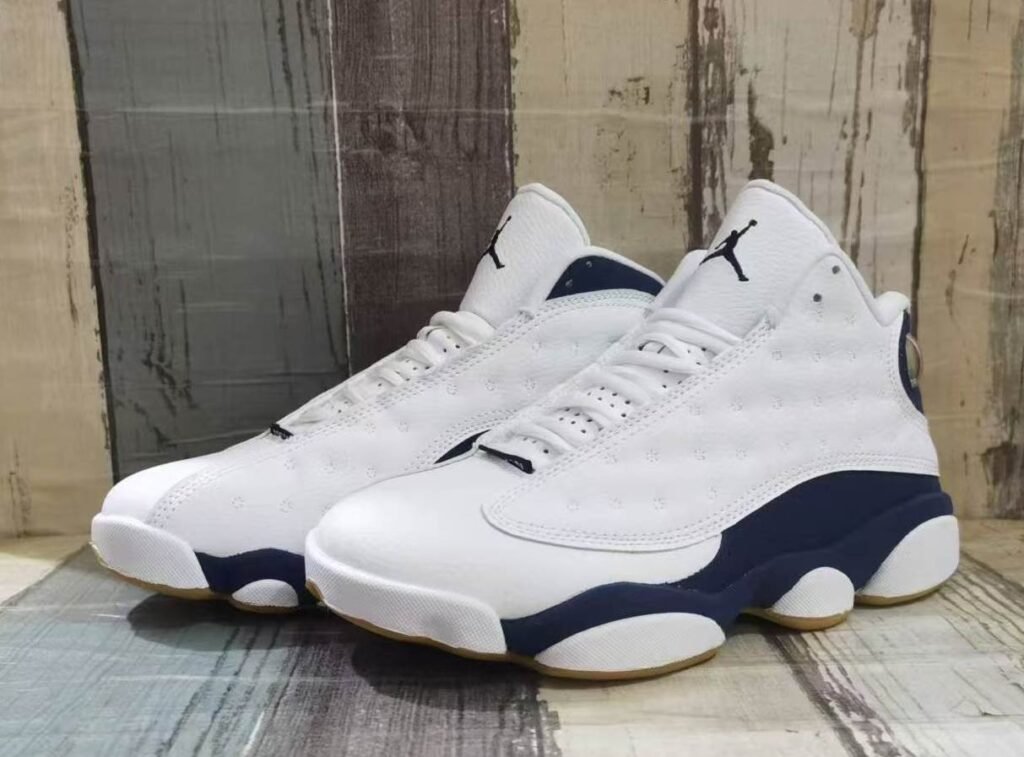 Currency JORDAN 13 white dark blue men's shoes xl 40--47