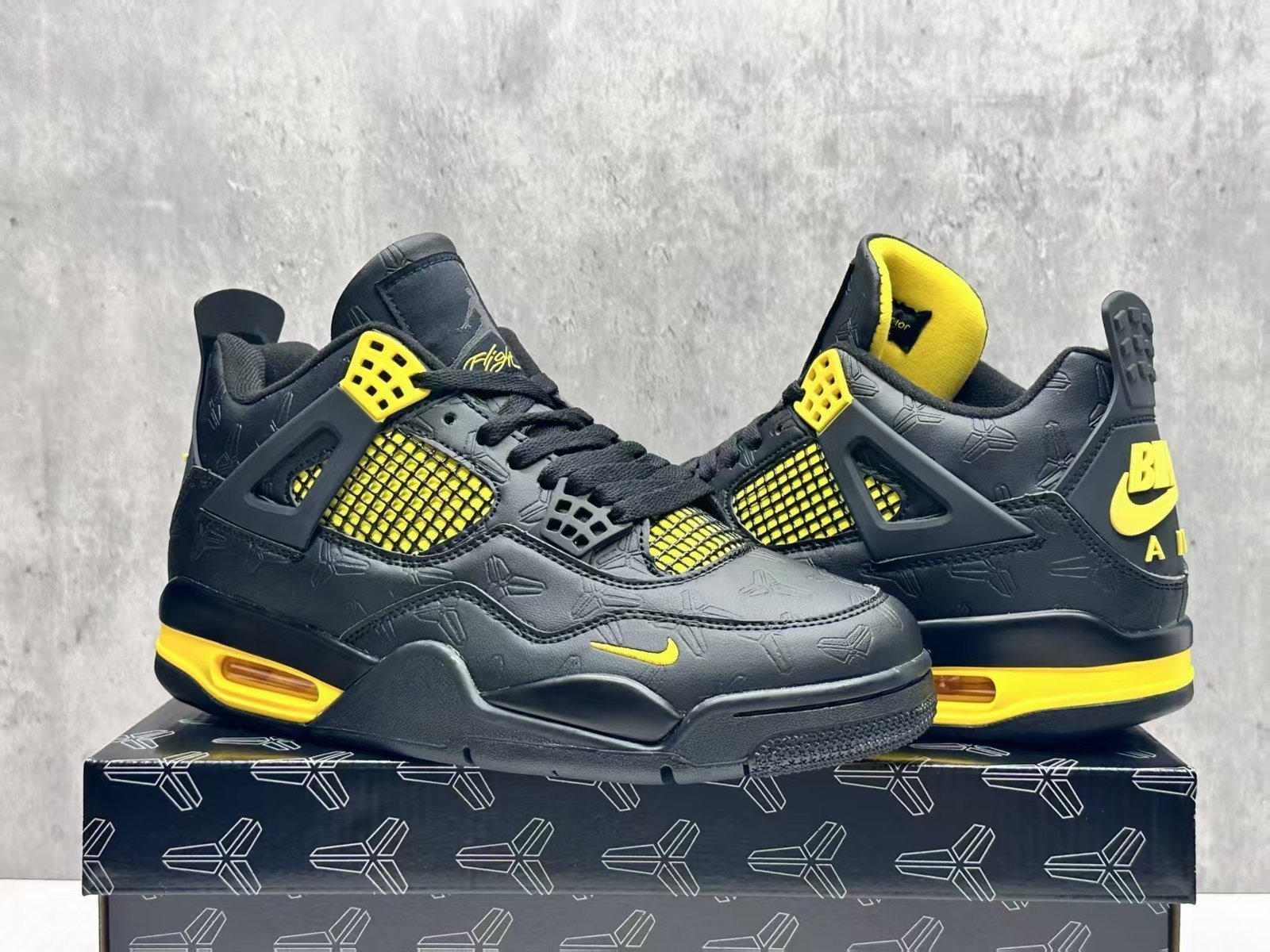 AJ4 Kobe 36475 - Image 1