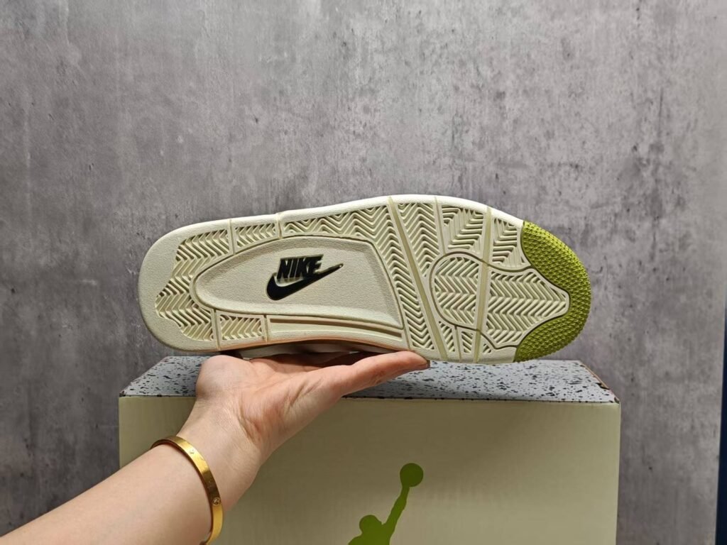 AJ4 avocado green 36475 with half size