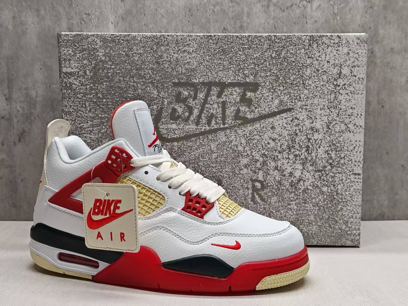 AJ4 cinnabar red joint 36475 with half size - Image 1