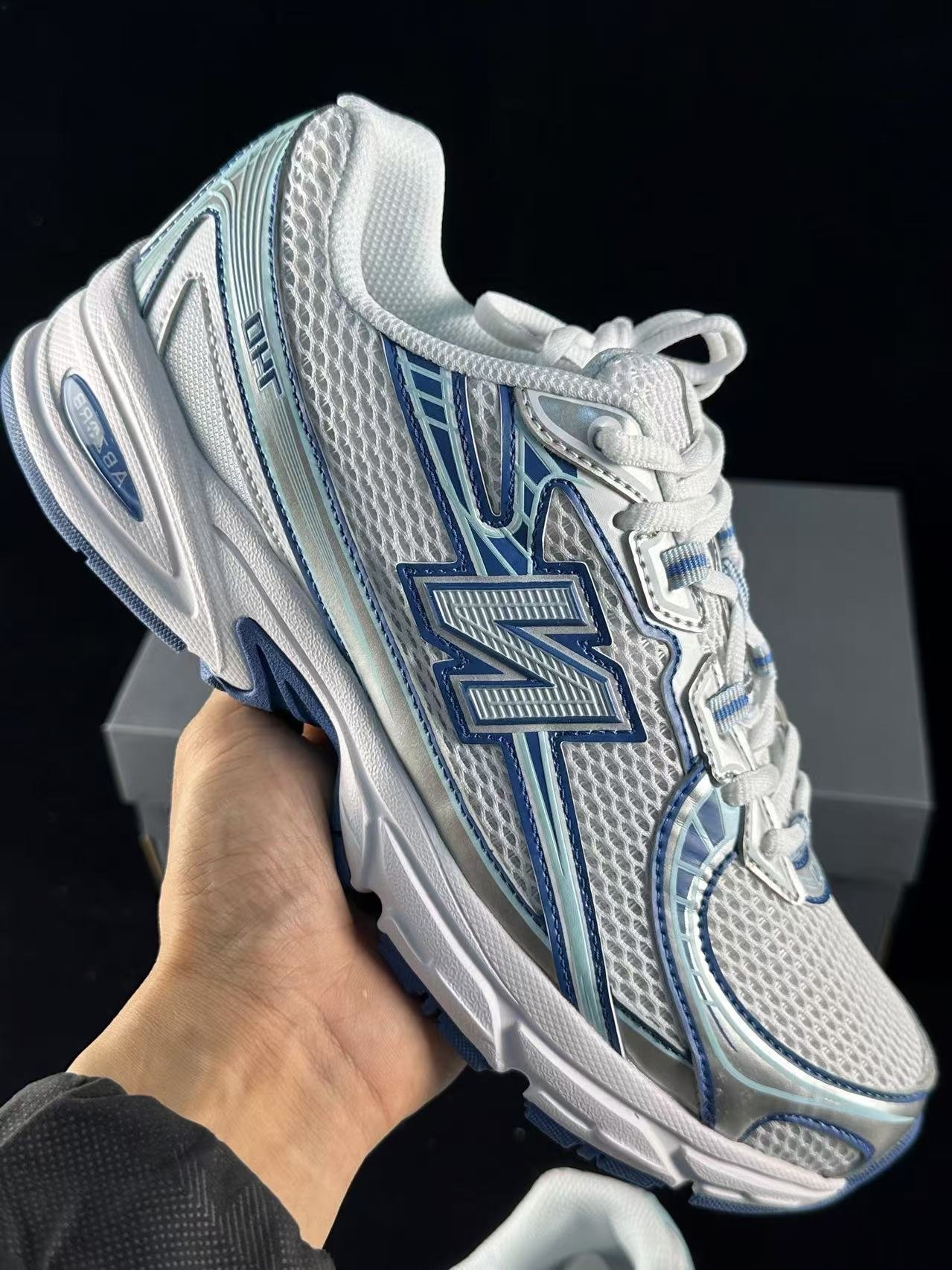 a2-740 white blue - Image 1