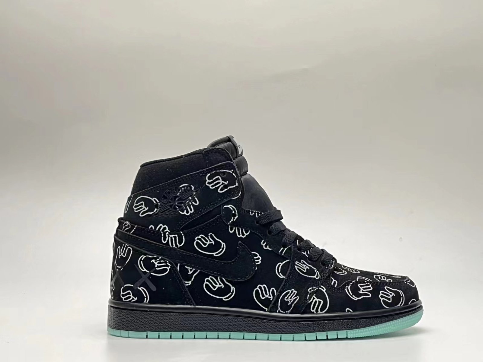 Jordan 1 kaws black  930155 00136-475 - Image 1