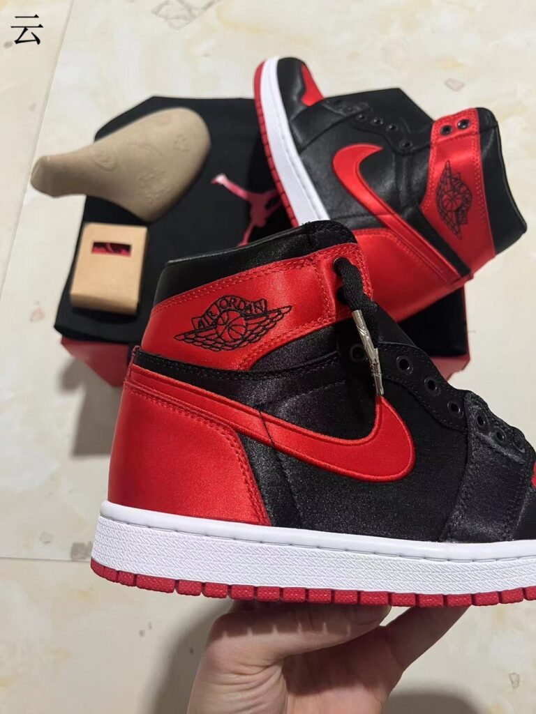 C-Air Jordan 1 High OG WMNS Satin Bred   cFD4810-061 36-475