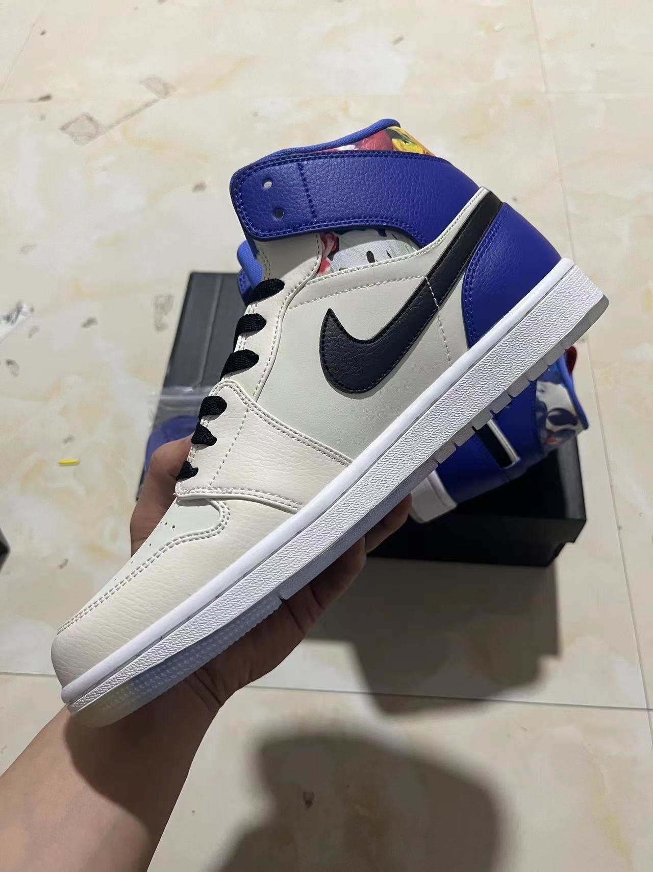 R NIKE Air Jordan 1 Mid quotFlower Gardenquot   tfcFD4330-101 36-46 0 - Image 1