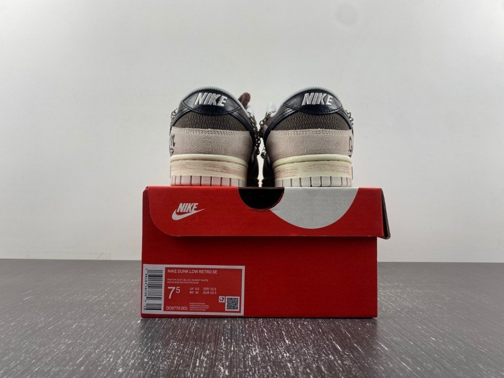 XL version of Nike Dunk LowNike Dunk Low smoked brown SB strap deconstruction item number DO9776-001 original version XL22 number 36-46 shipped 24
