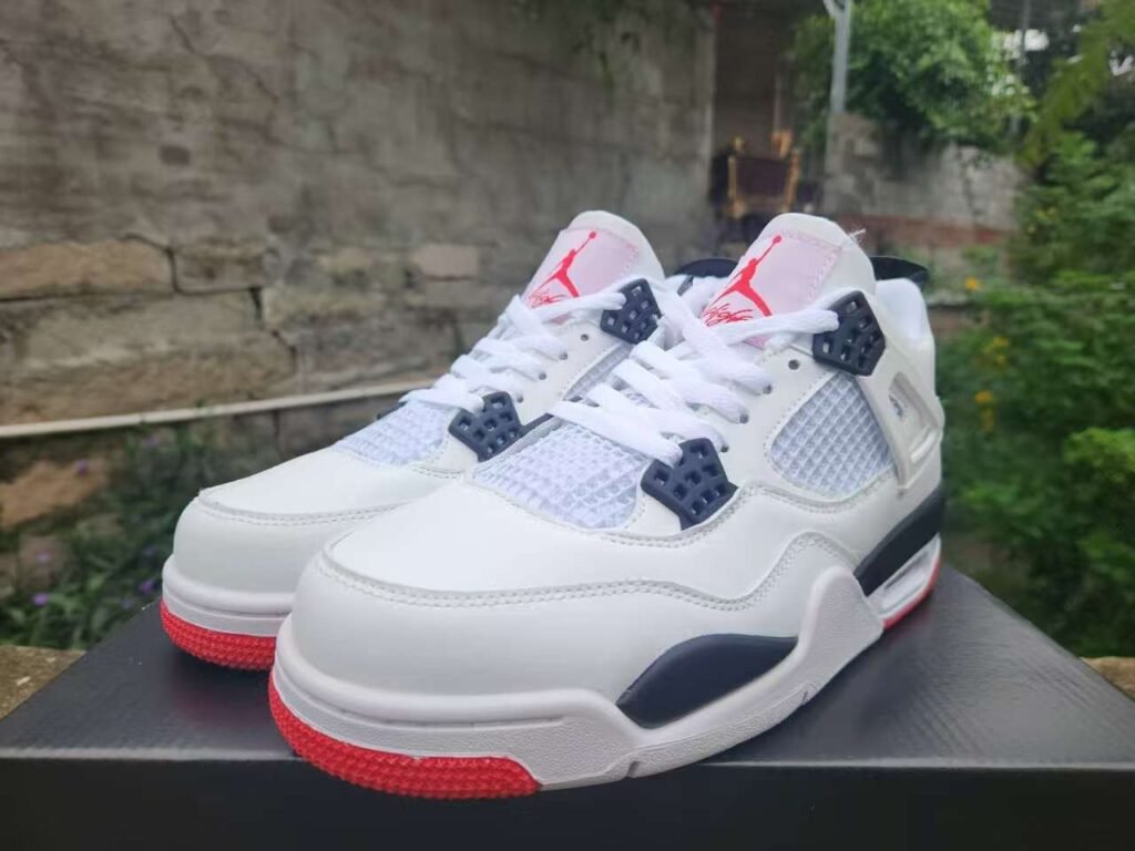 Ordinary Joe Four White Red 40-47