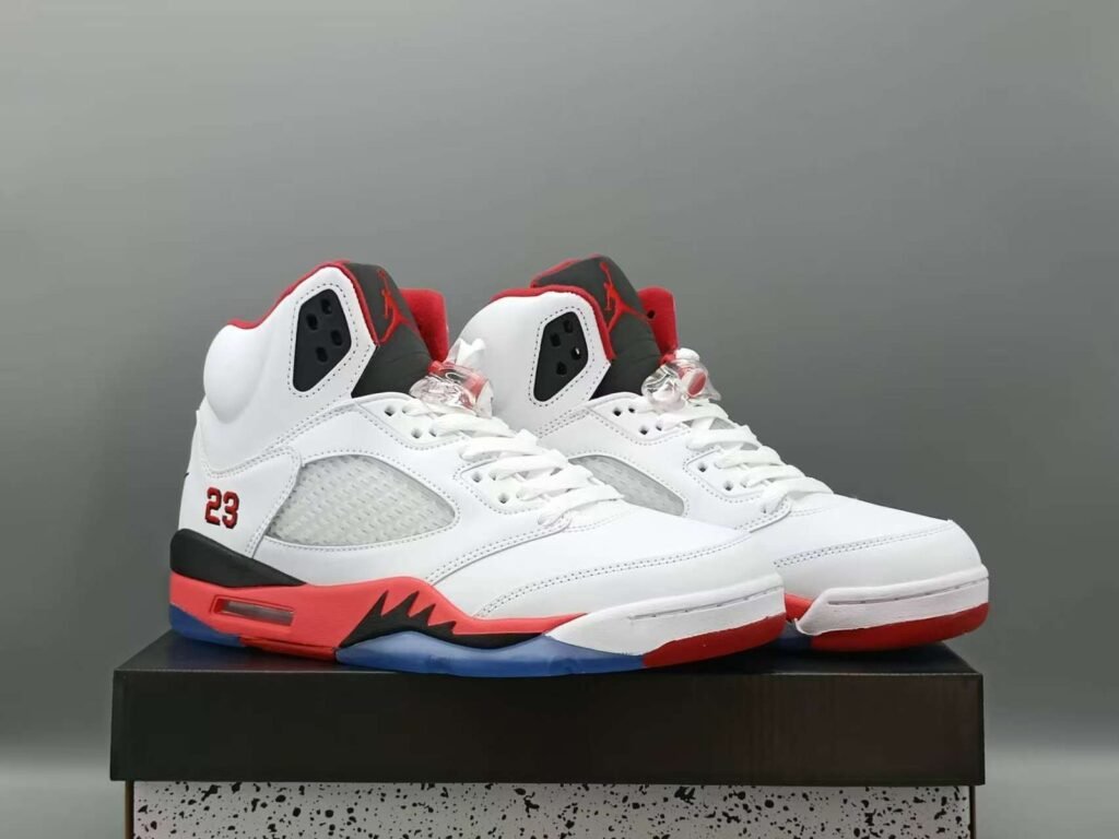 Currency Seven-AJ5 Flame Red