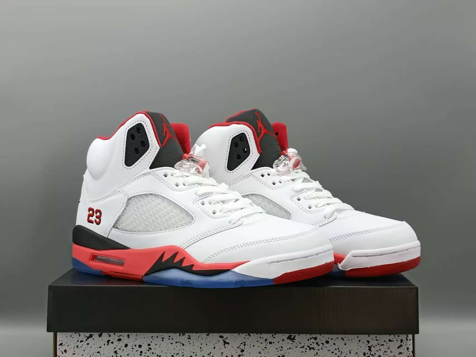 Currency Seven-AJ5 Flame Red - Image 1