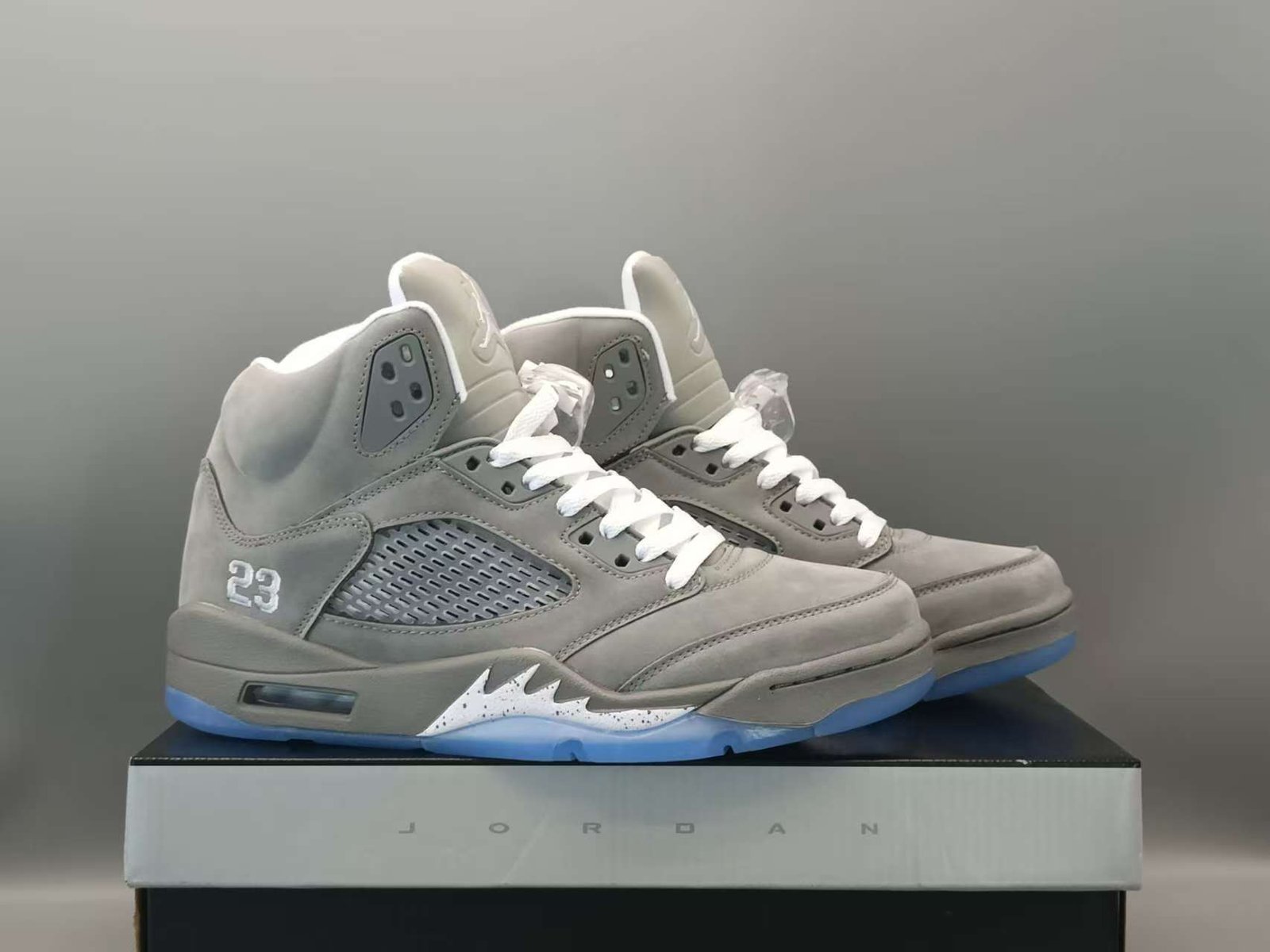 Currency Seven-AJ5 Wolf Gray - Image 1