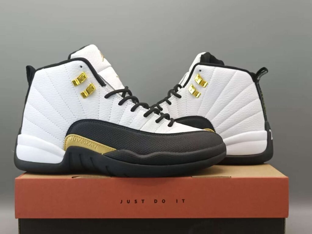 Air Jordan 12 retro quotroyaltyquot AJ1236-47