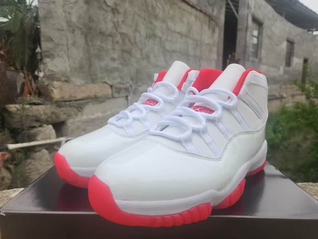 Joe 11 white red 40-47